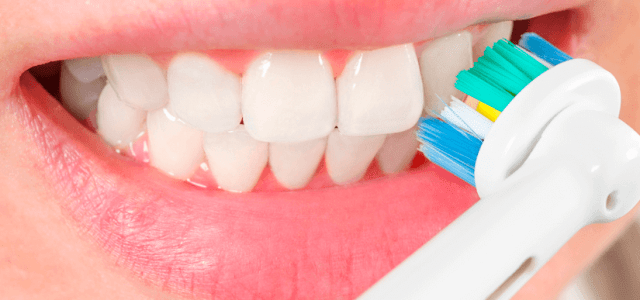 Cepillo de dientes: Electrico vs manual ¿Cuál es mejor?